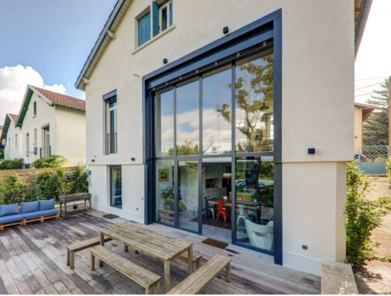 La création des ouvertures pour la pose de velux et une baie vitrée dans une résidence privée, sis boulevard apollon, 13011 marseille